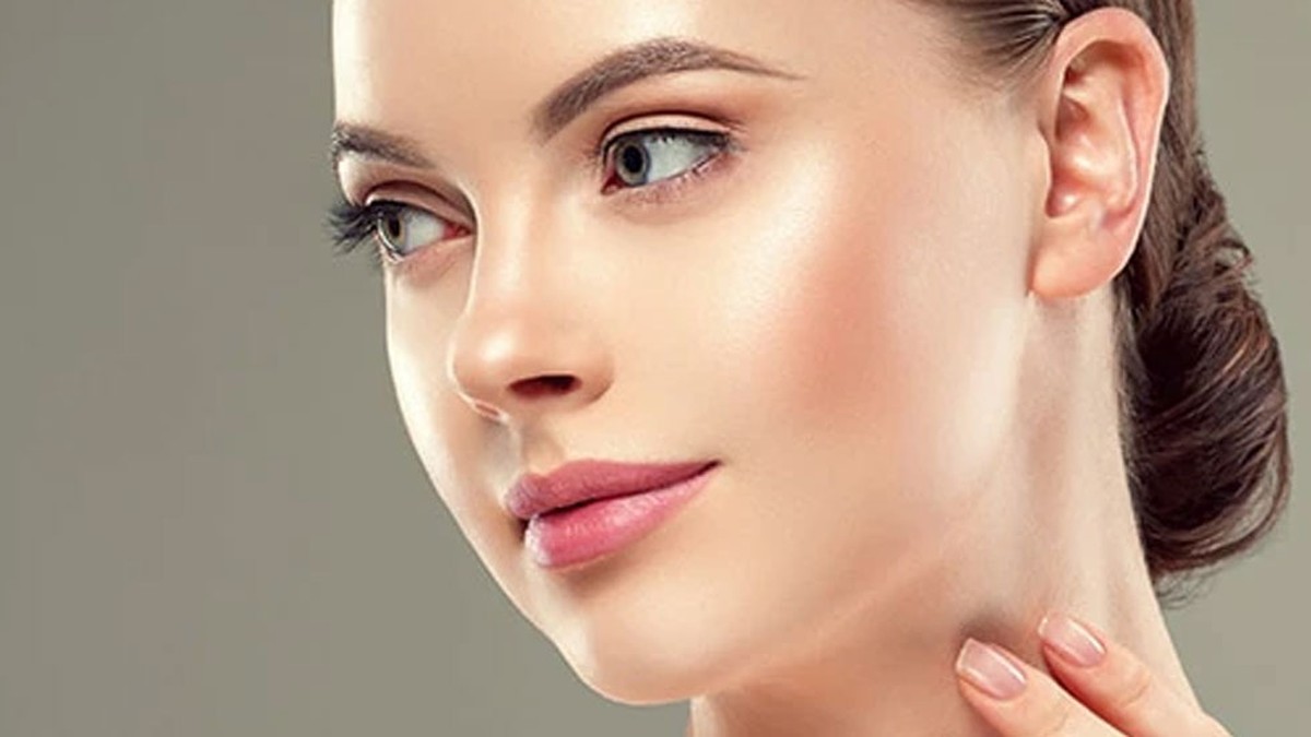 راهنمای انتخاب آبرسان مناسب برای انواع پوست (چرب، خشک، مختلط و حساس)